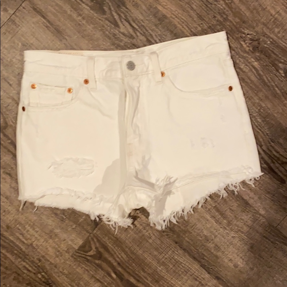 Levi’s 501 Denim Shorts in Pearly White